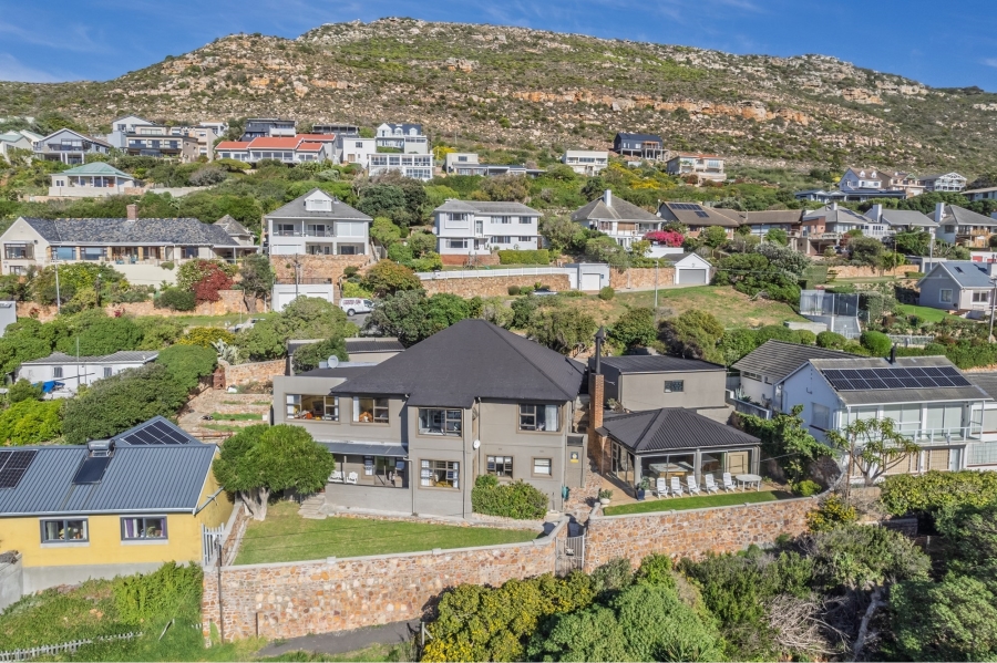 5 Bedroom Property for Sale in Fish Hoek Western Cape